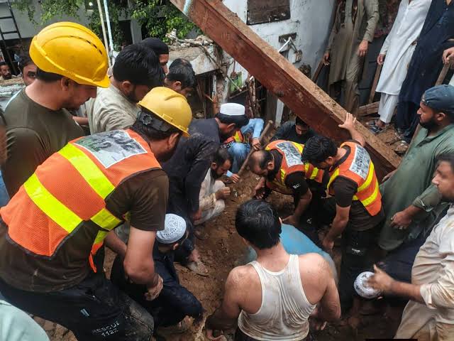 rain-fury-hits-kp-2-killed-3-injured-in-roof-collapses