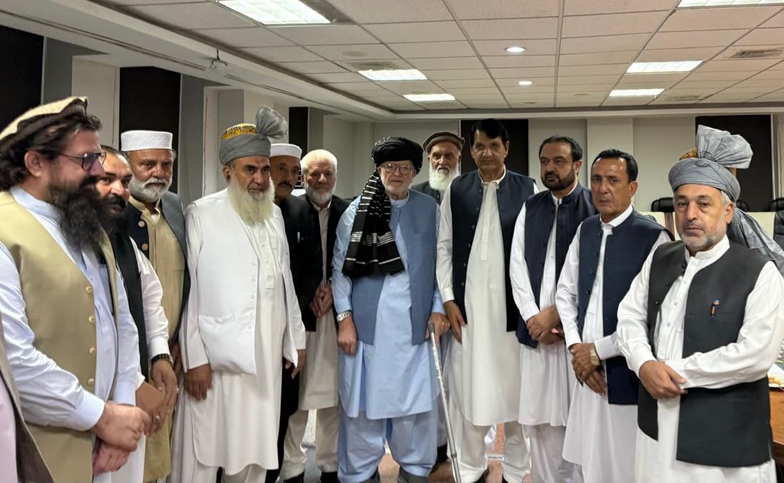 can-tribal-jirga-bring-pti-and-pml-n-to-the-table
