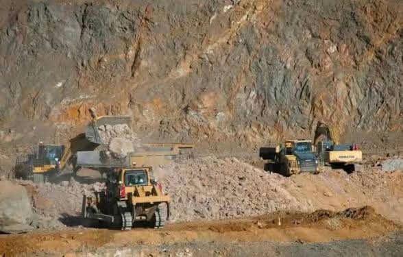 audit-flags-massive-losses-in-kp-minerals-sector-during-pti-rule