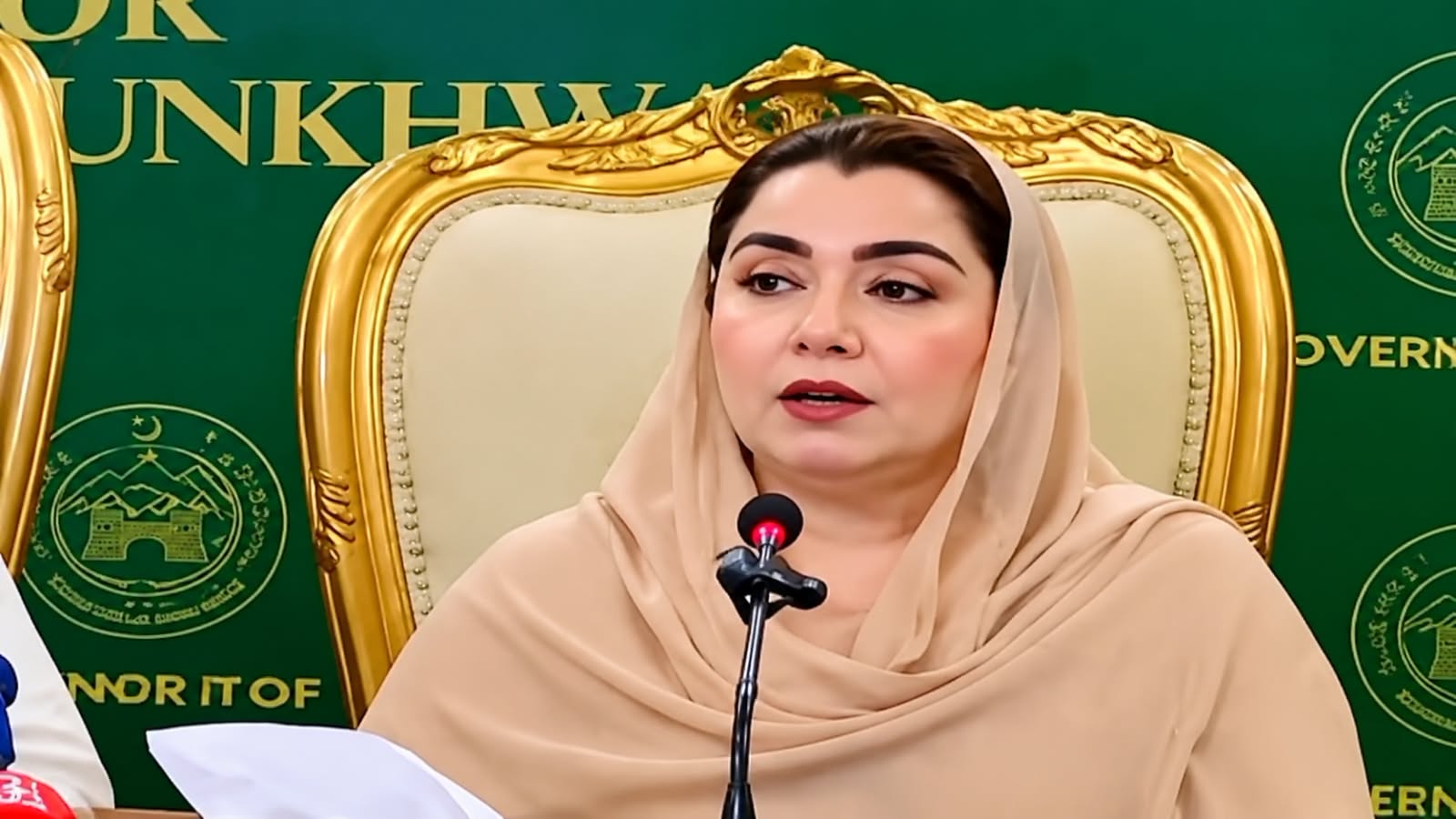bilour-fires-back-at-fazlur-rehman-says-government-should-not-be-considered-weak