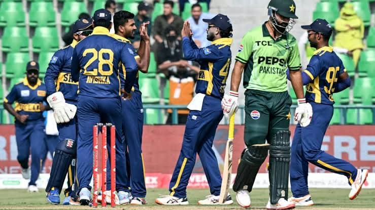 pakistan-collapse-for-110-runs-against-sri-lanka-in-tri-series-clash