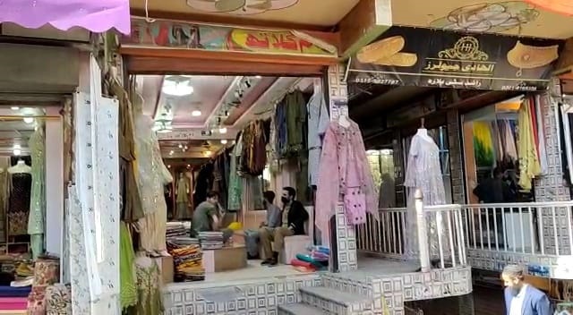 battagram-hindu-businessman-brings-joy-to-muslim-shoppers-with-generous-eid-discount