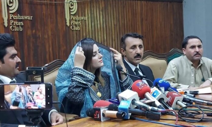 Sandal Khattak denies Hareem Shah's allegations