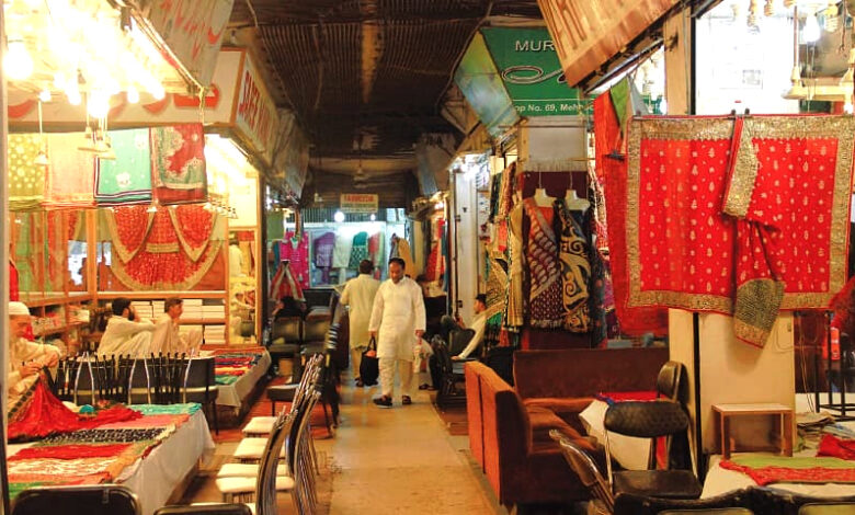 traders-reject-8-pm-market-closure-demand-involvement-in-policy-making