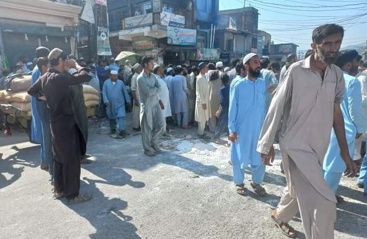 family-protests-alleged-police-violence-after-youths-death-in-swat